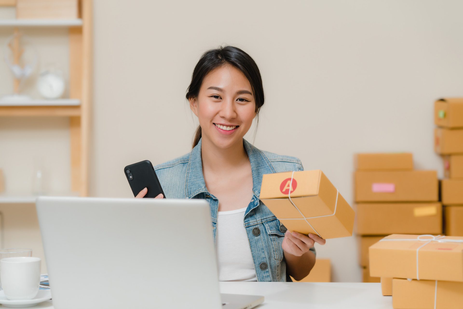 Small Business steve-daniel-PWlf4B38YJ8-unsplash-min